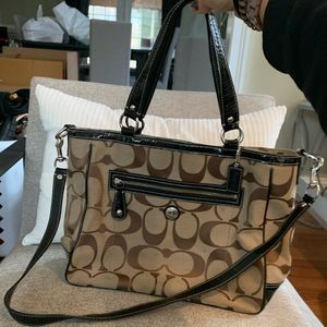 Coach Signature Logo Shoulder Strap Handbag